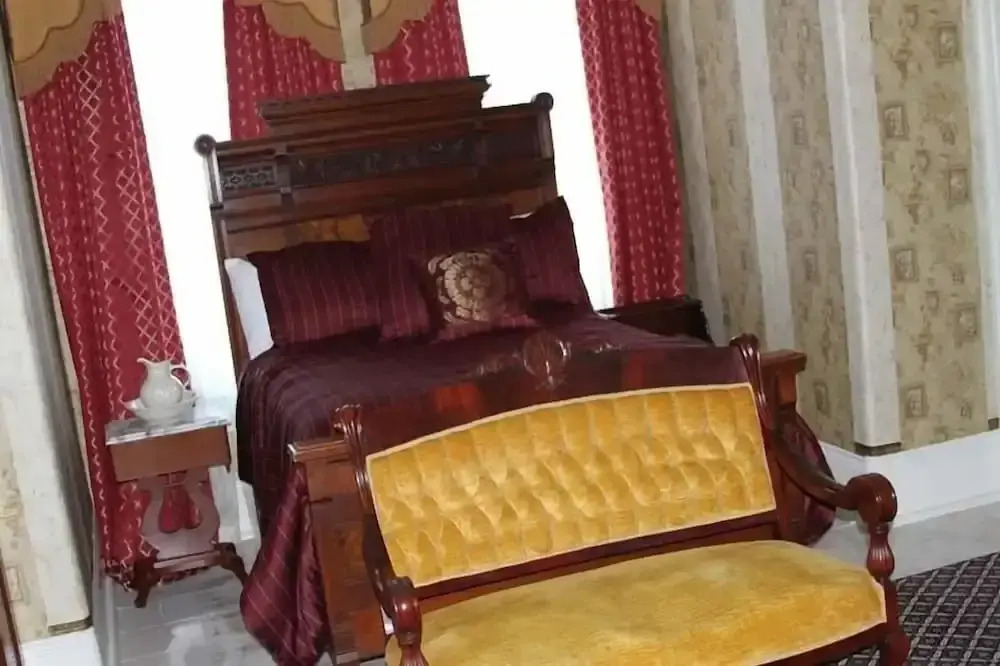 Dansereau House