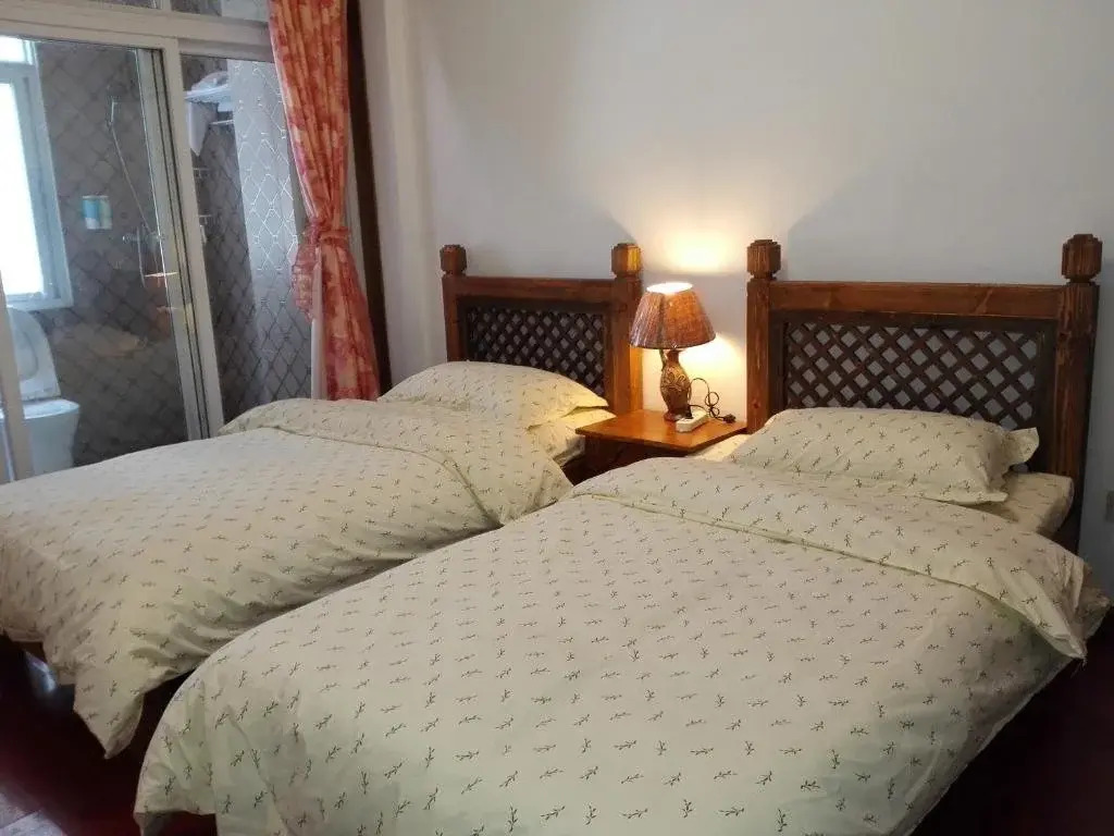 Mama Naxi Guesthouse