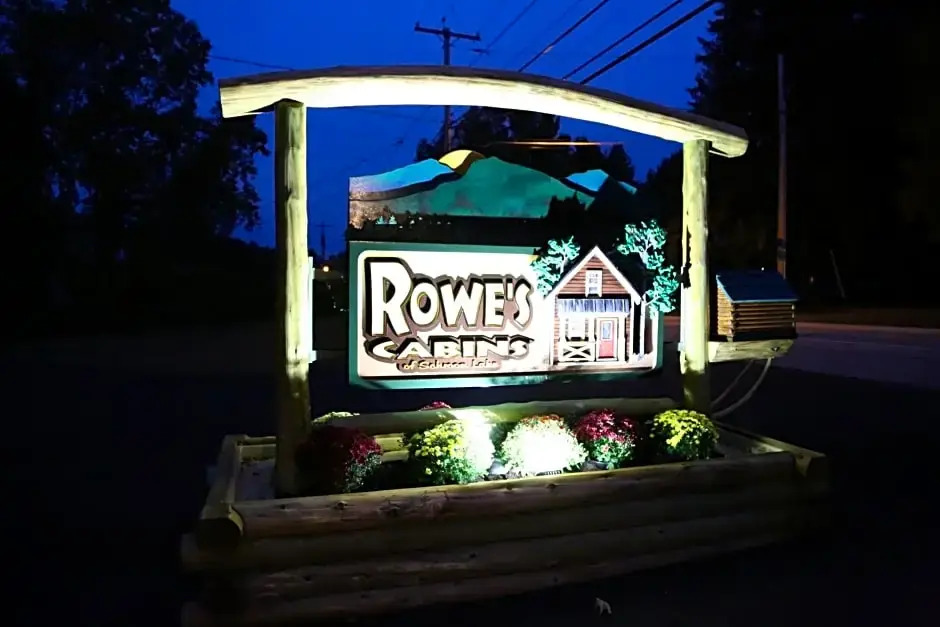 Rowes Adirondack Cabins of Schroon Lake