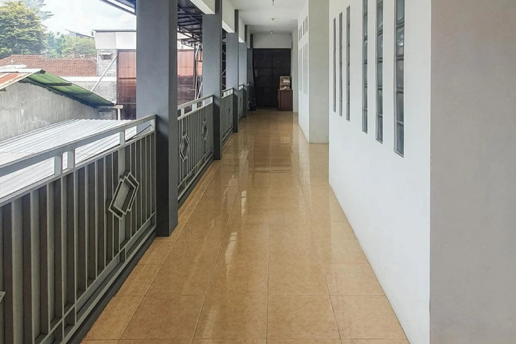 Anind Guest House near Museum Angkut Batu RedPartner