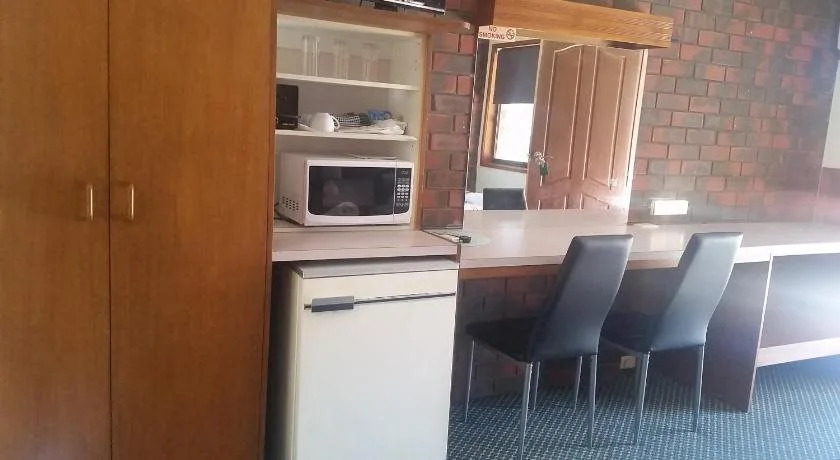 Sanz Motel Wentworth