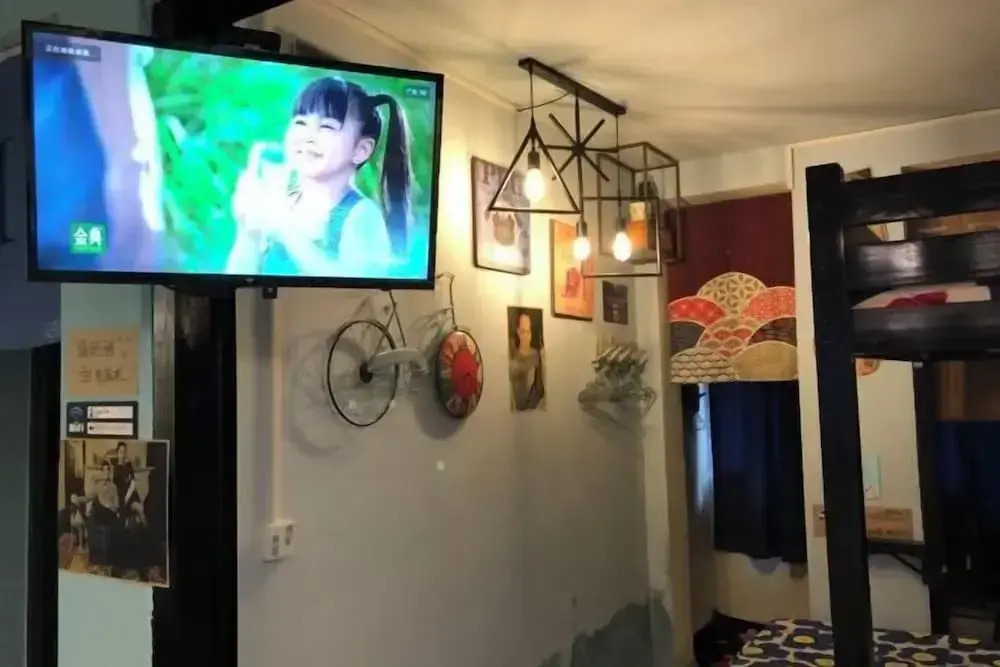 Waiting for You in Guilin Youth Hostel