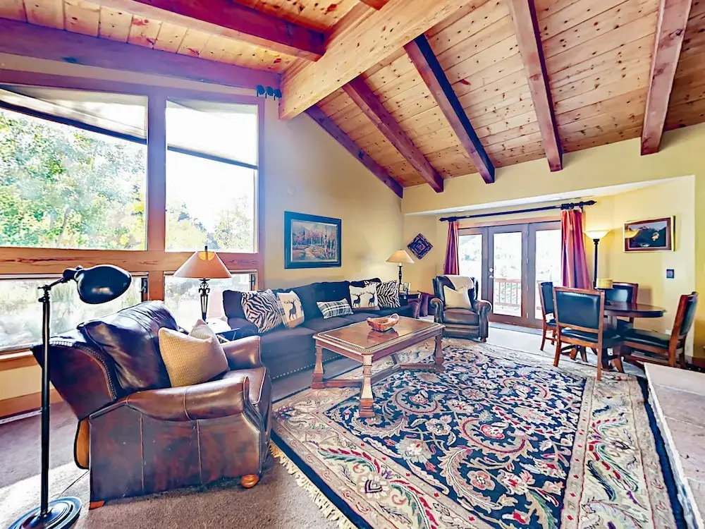 2010 Vermont Duplex #1B West 4 Bedrooms 3 Bathrooms Duplex