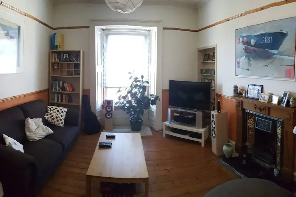 Spacious 2 Bedroom Victorian Apartment Near Leith