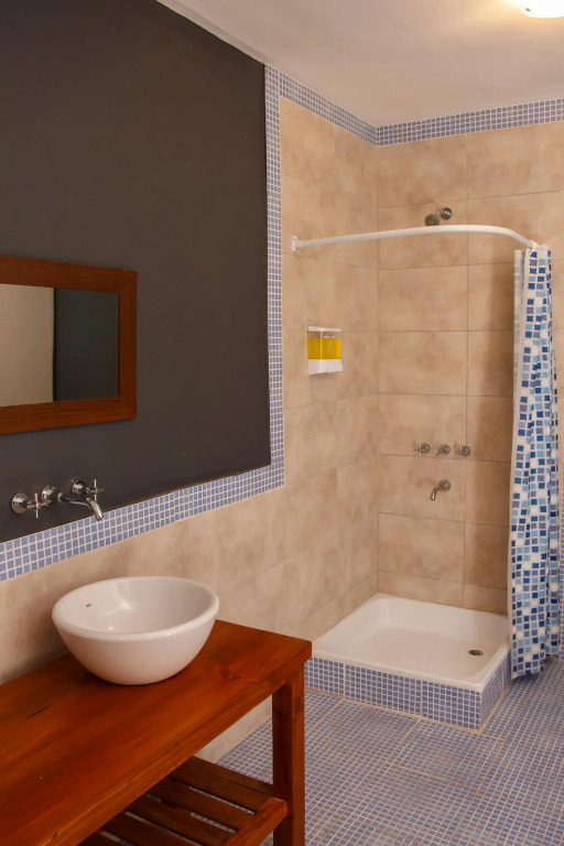 Pura Vida YerbaBuena Suite & Host