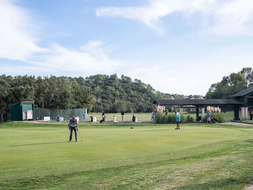 Modern Holiday Home in Saint-raphaël With Private Pool