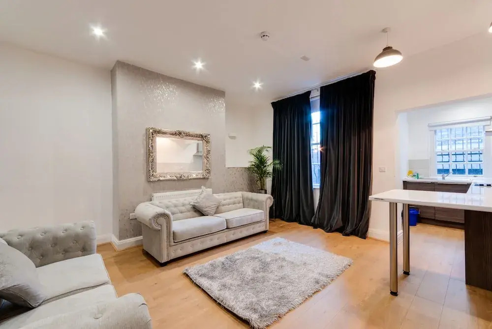 43 Knight Street Apartments