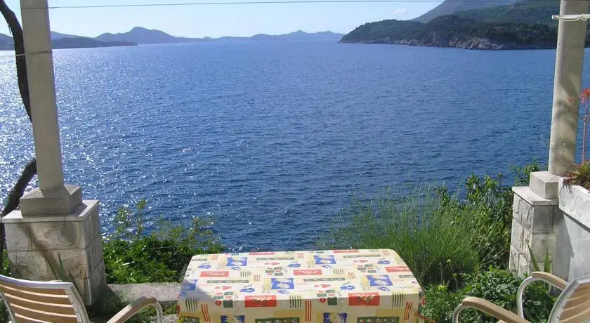 Apartments Bajo