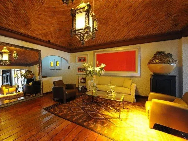 Cantesse Hotel