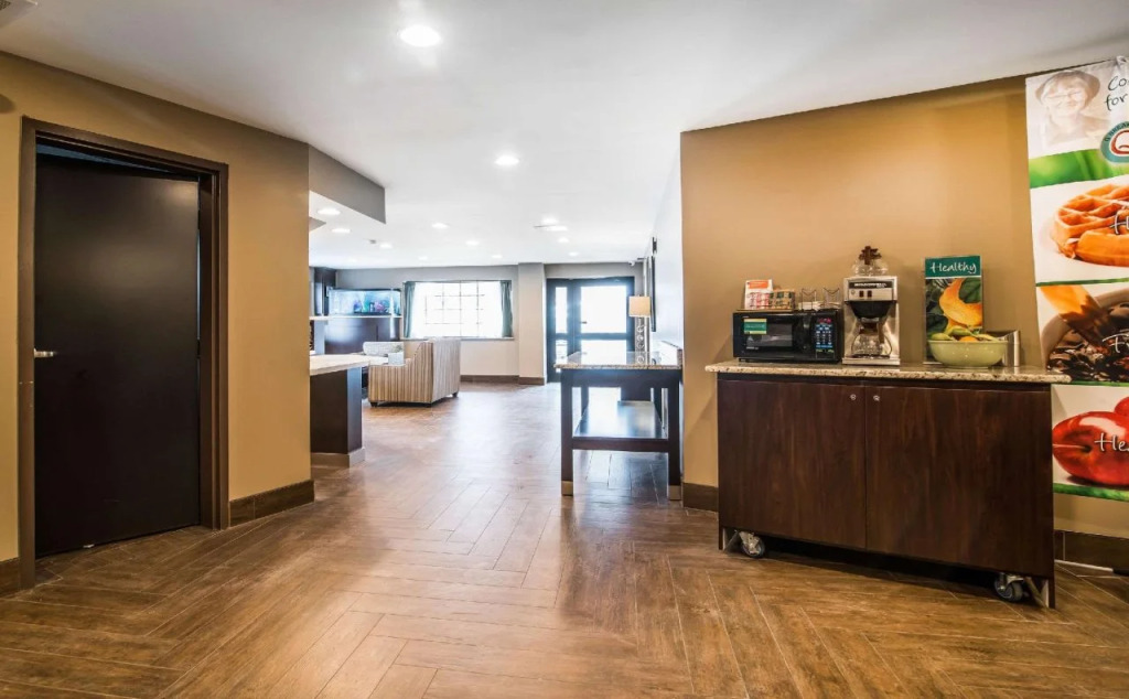 Clarion Pointe Syracuse Downtown