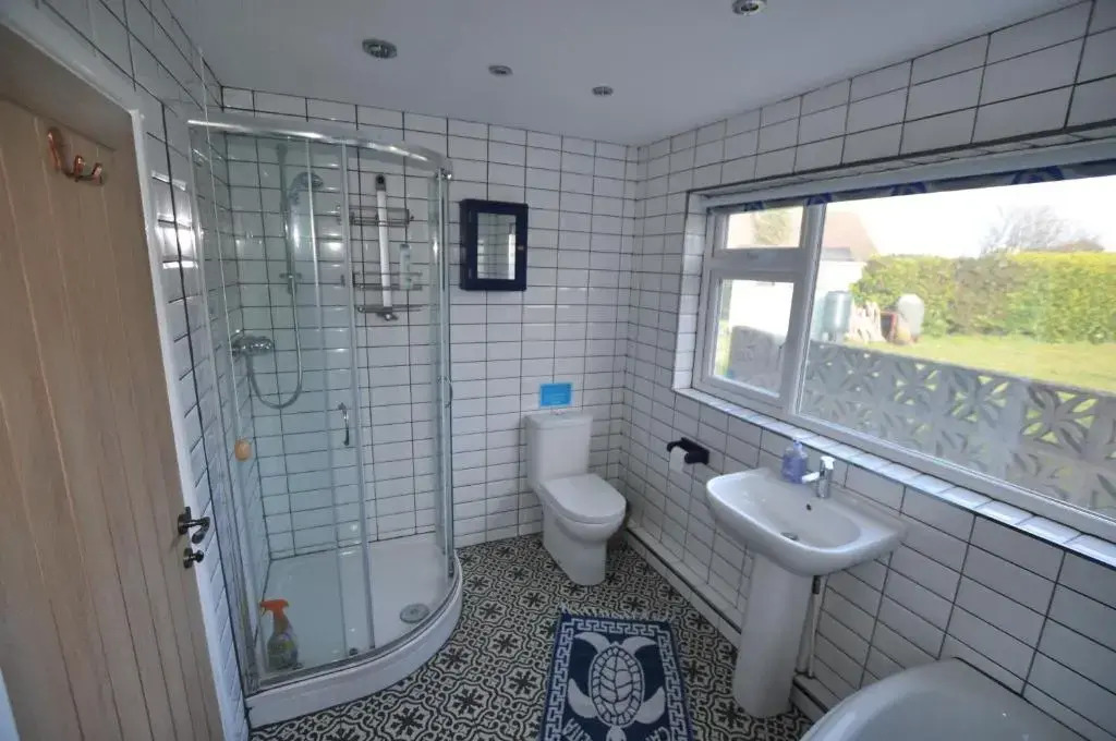 Beautiful coastal bungalow, Sennen, Porthcurno,sea
