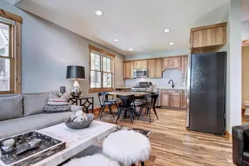 Main Street Retreat Apartment