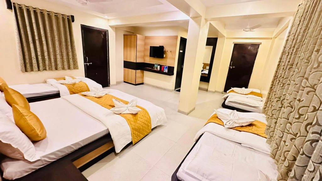 Hotel Sai Gurusthan