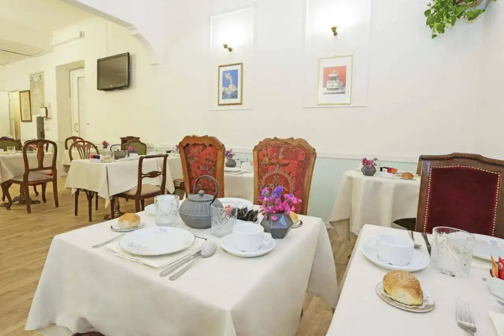 Angel Hotel