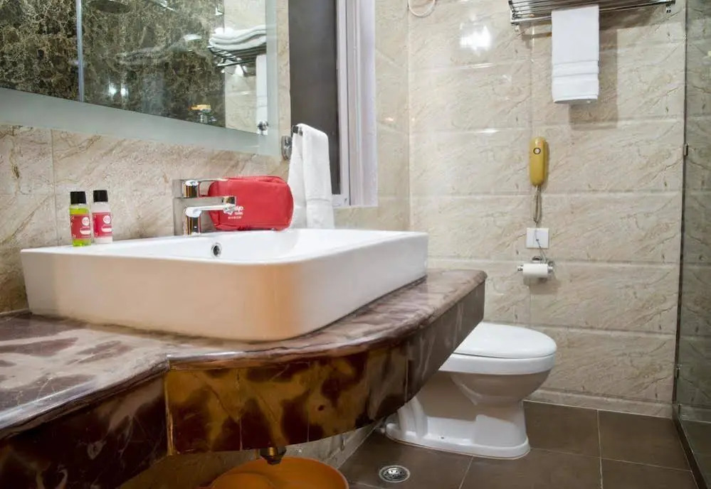 OYO Premium Plaaza Tower