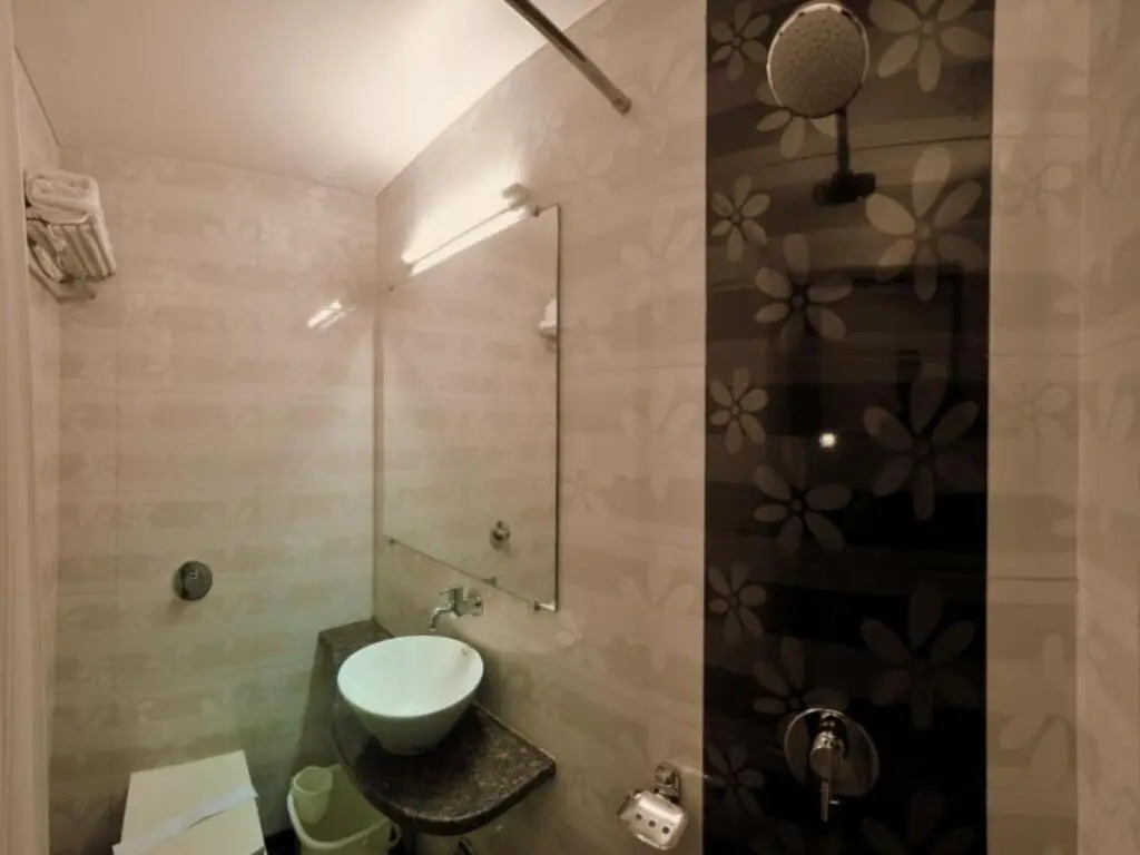 Hotel Poonam
