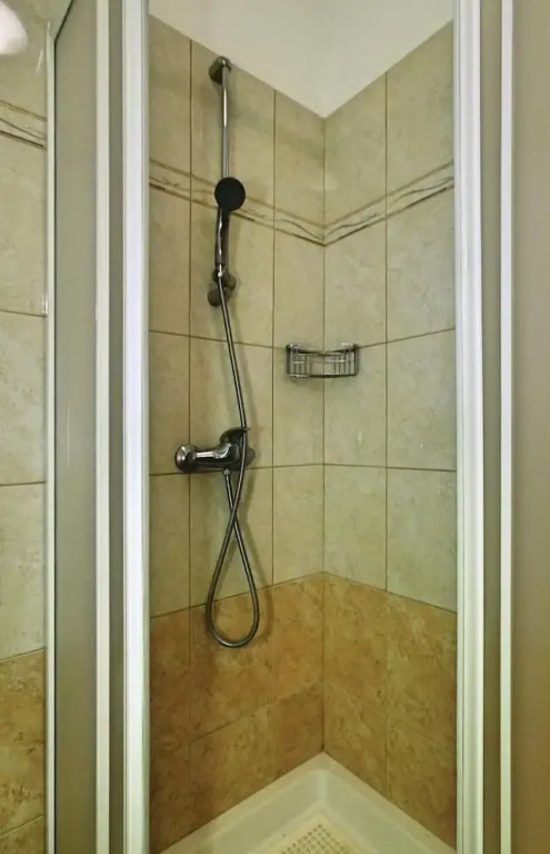 Amazing Home in Tar-vabriga With Wifi and 2 Bedrooms