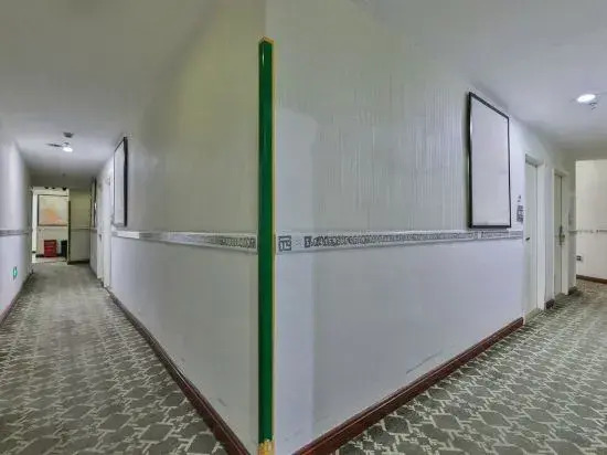 Xinwei Hotel