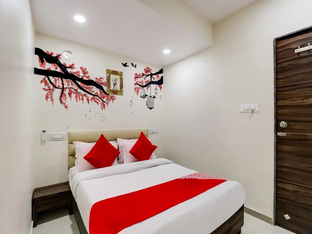 OYO 49102 Hotel Alice