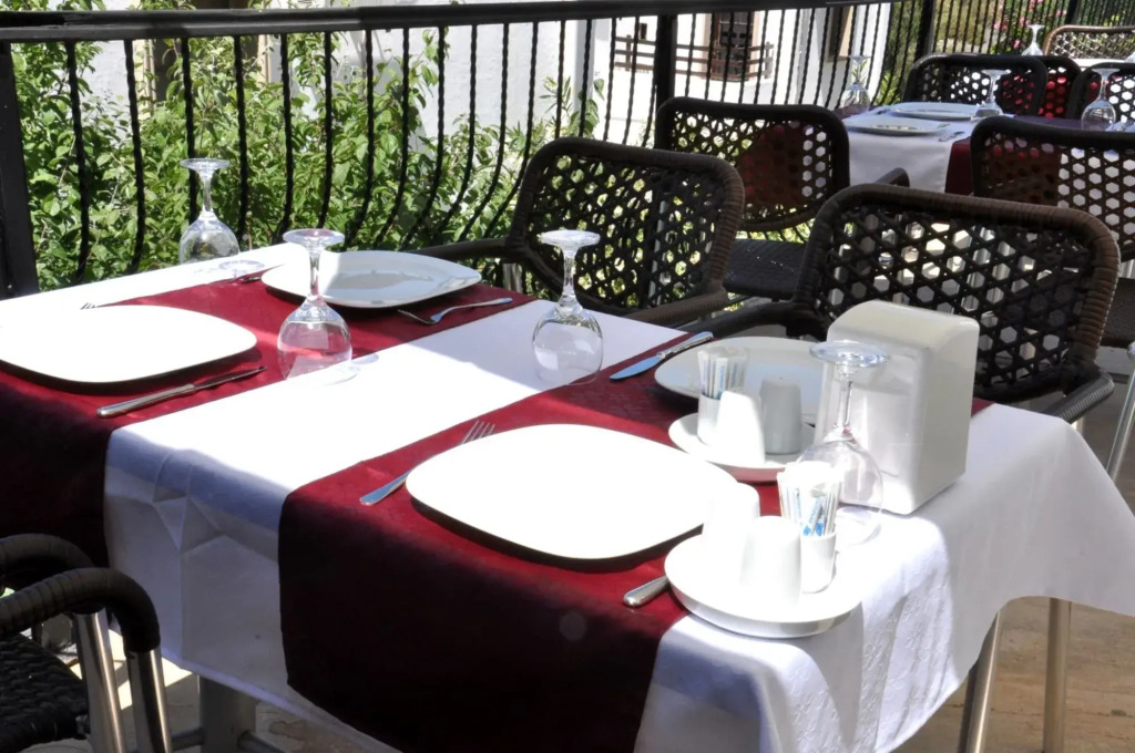 Gloria Tibi Jarra Hotel