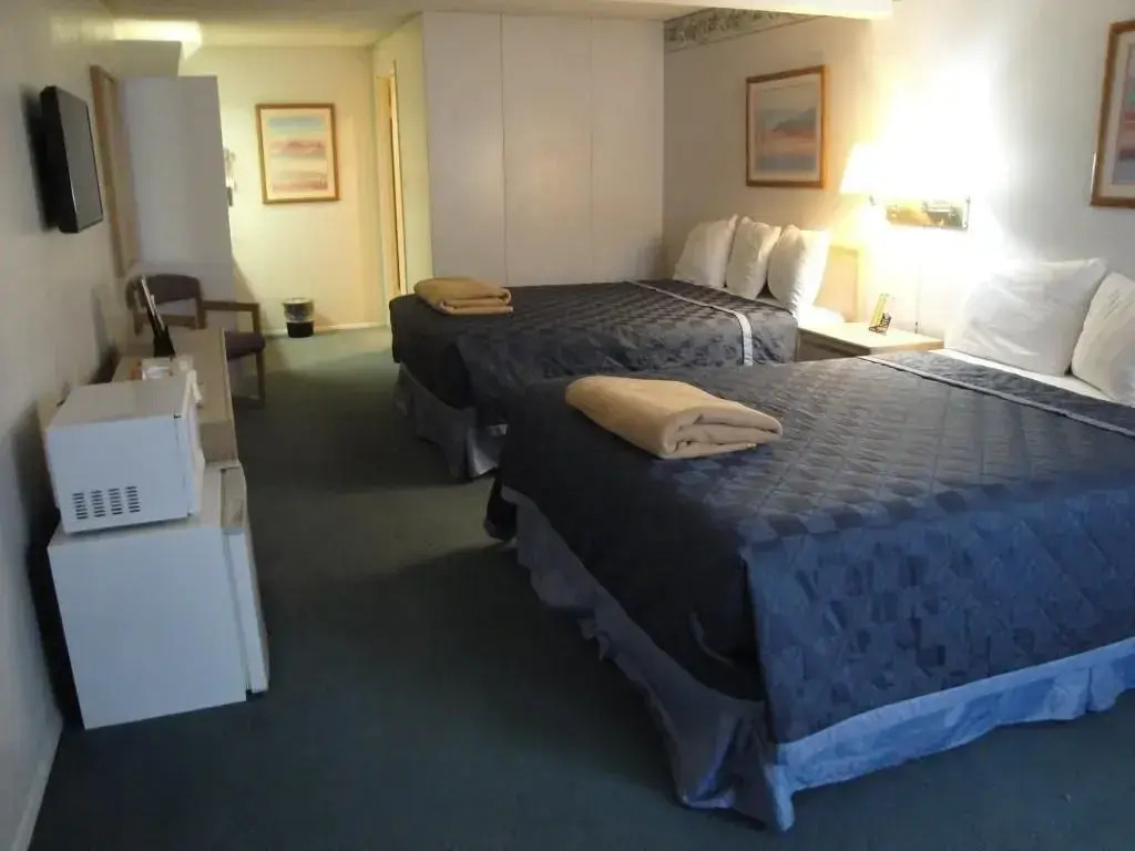 The Hotel Y