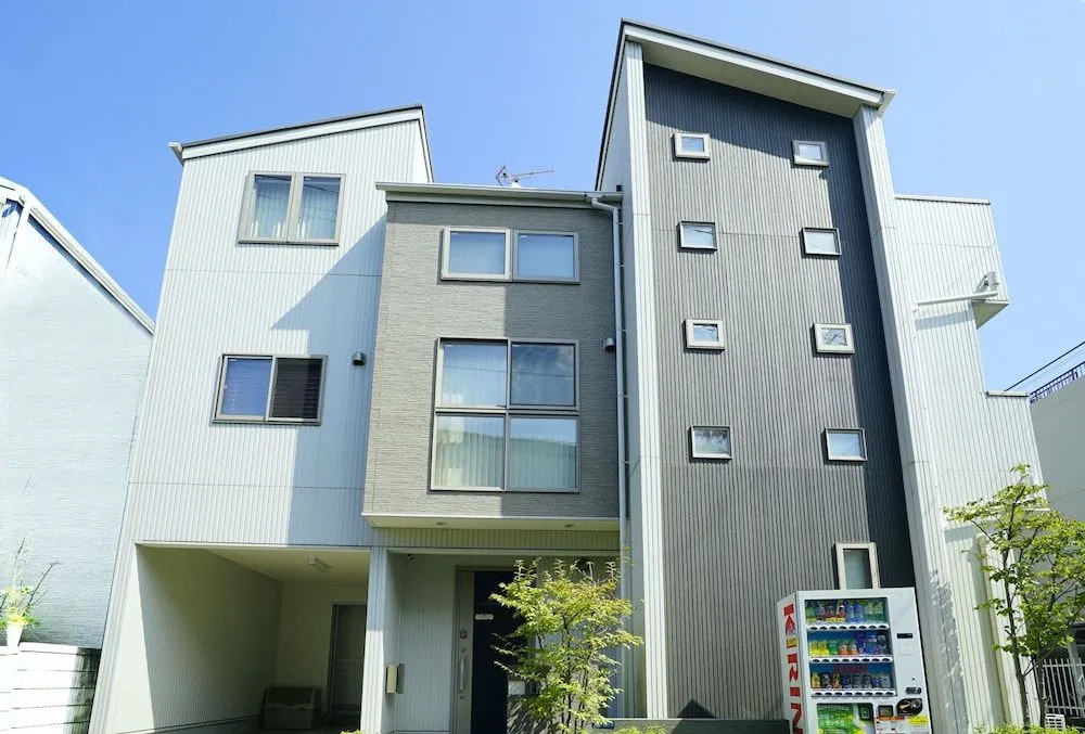 SKYTREE HOUSE