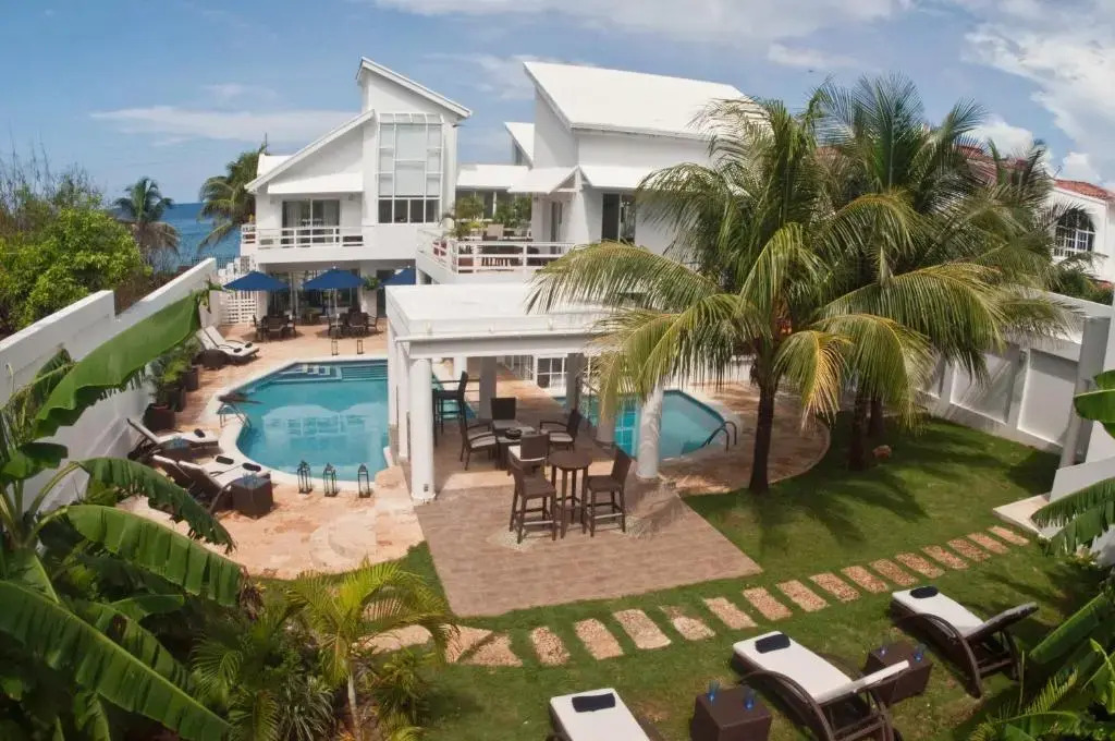 Villa Maru