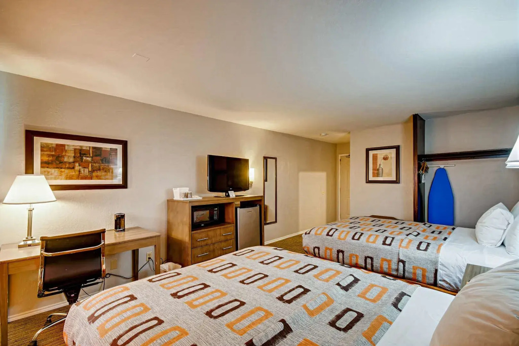 Orangewood Inn and Suites Midtown