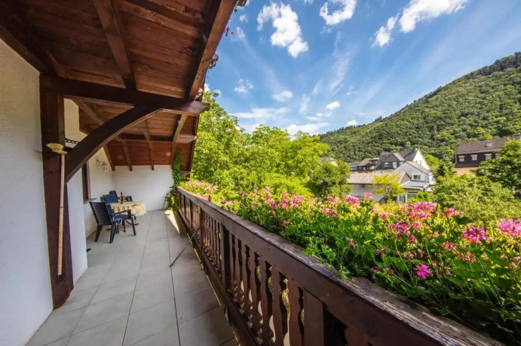 Ferienhaus "Anne" und Weingut Willi Fett