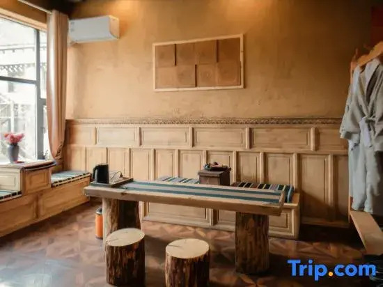 Nuolin Homestay (Daocheng Yading)