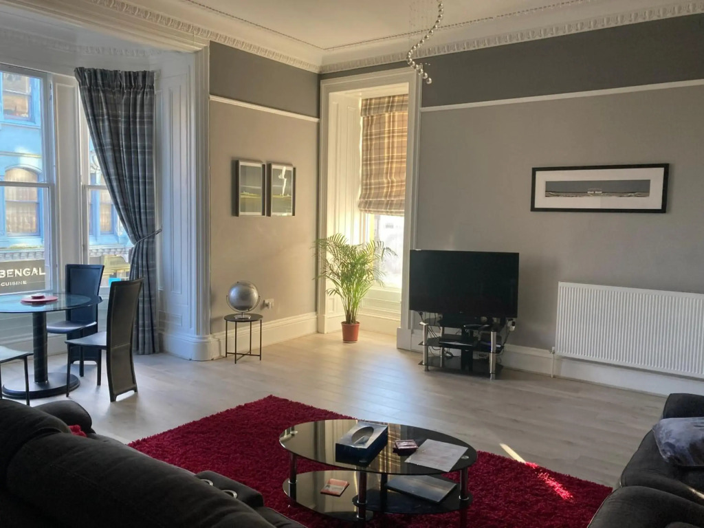 Luxury Apartment At Barron House