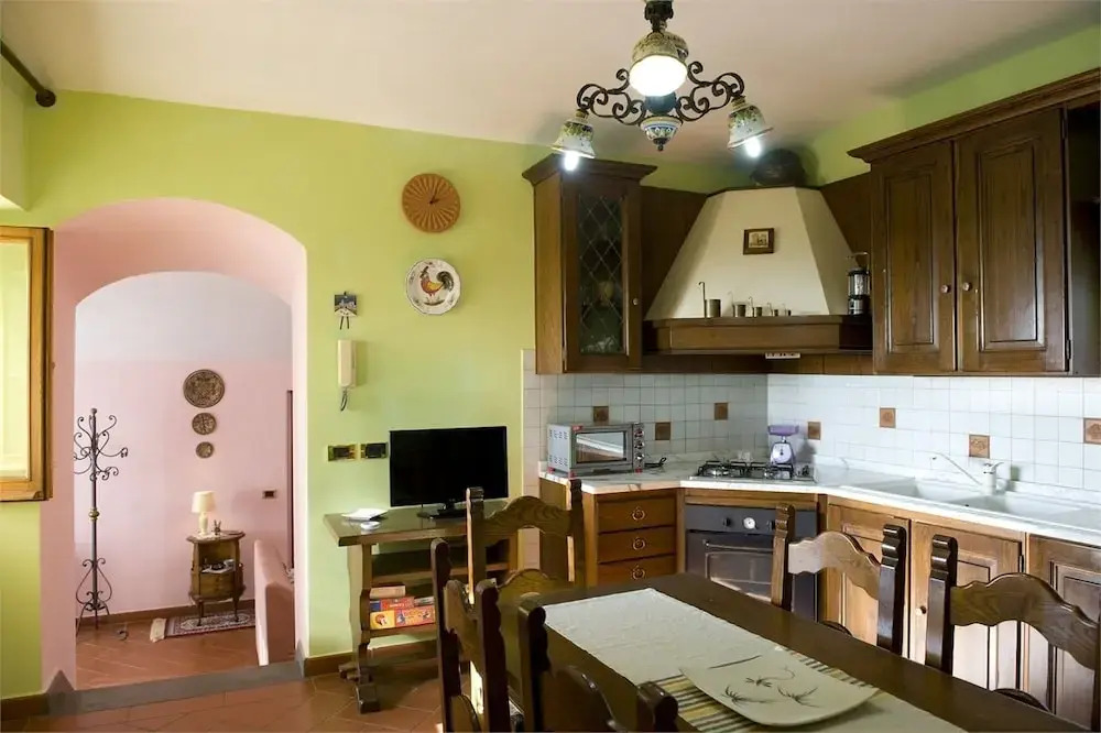 Villa Trasimeno with pool and lake view