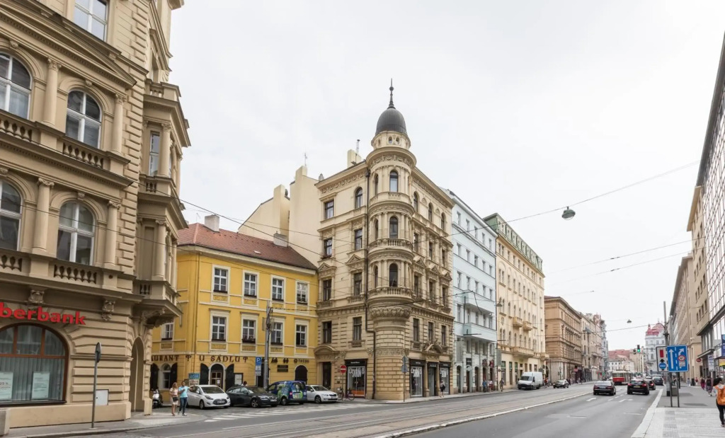Old Town Royal Apartment With Giant Terrace