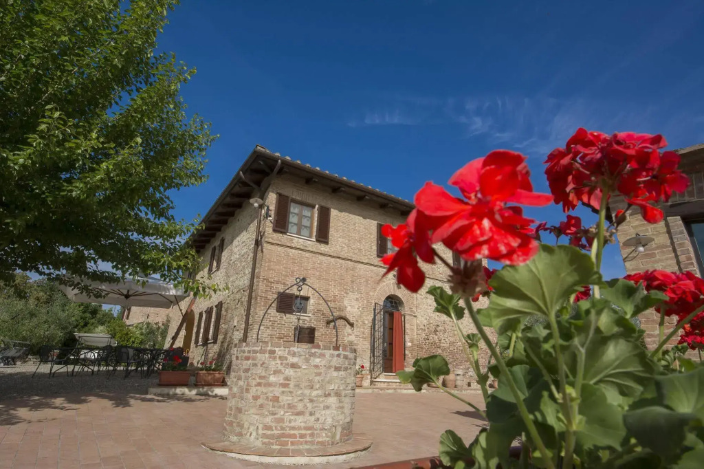 Aia Mattonata Relais