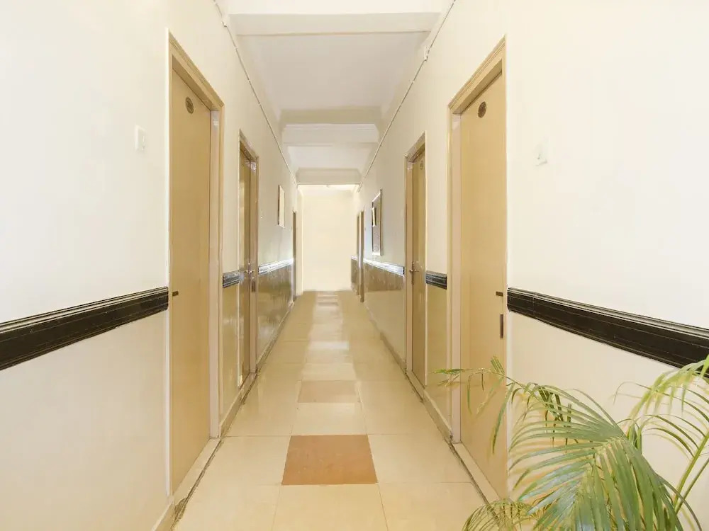 OYO 11321 Hotel Goutham Residency