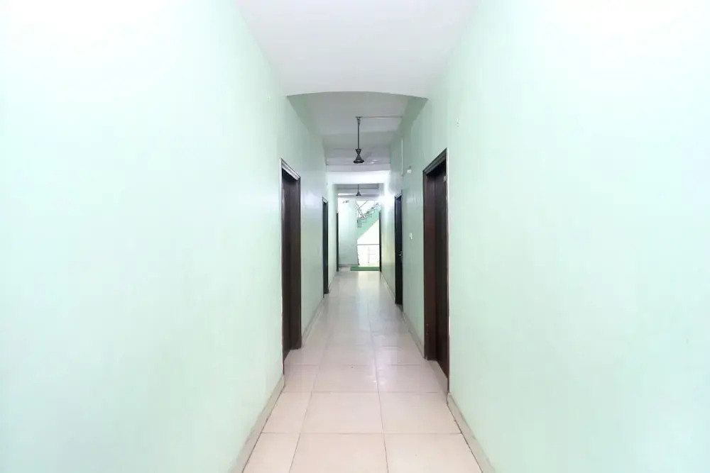 OYO 26665 Hotel Choudhary Residency