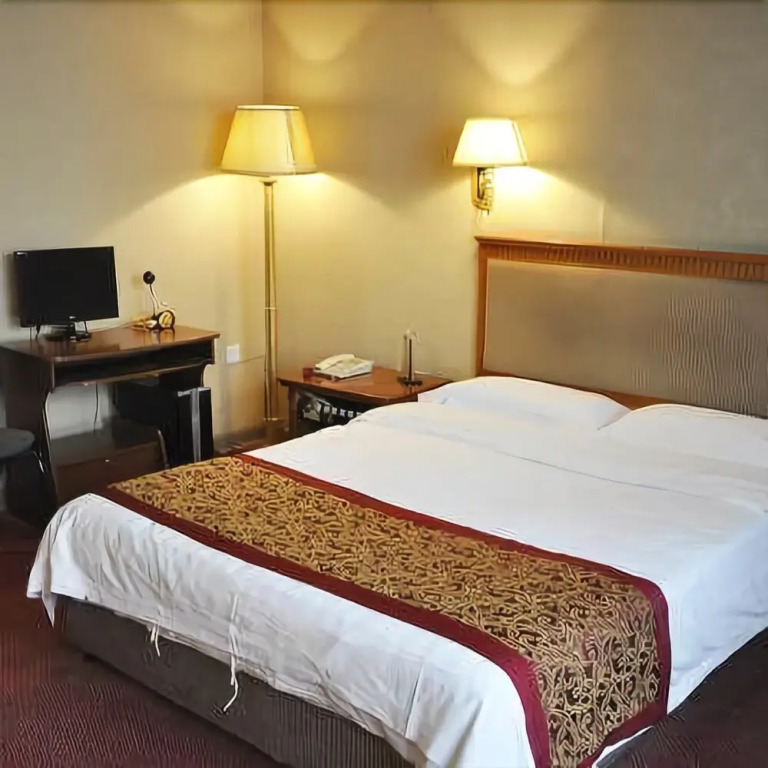 Longyun Hotel