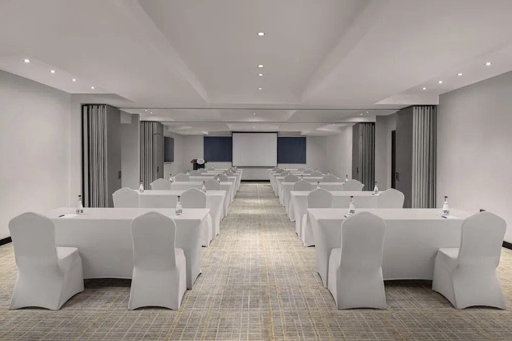 Four Points® by Sheraton Accra Airport Hotel