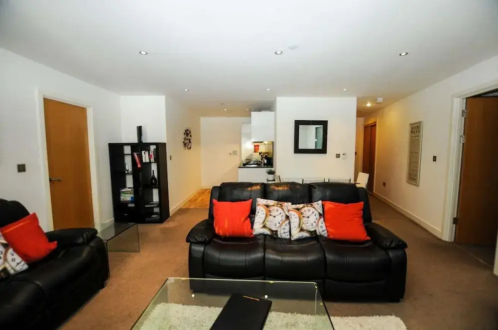 Your Stay Bristol Marsh House