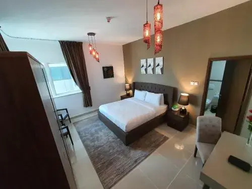 Al Ashrafia Holiday Home - 2 BDR Marina Pinnacle Tiger