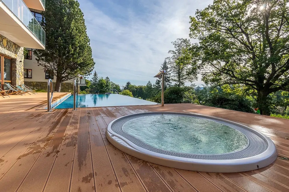 RentPlanet - Green Park Resort