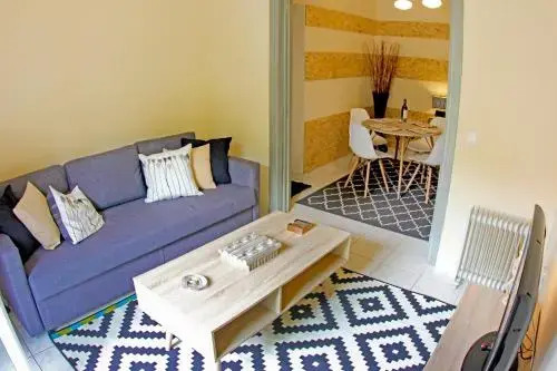 Stylish City Center Garden Apartment