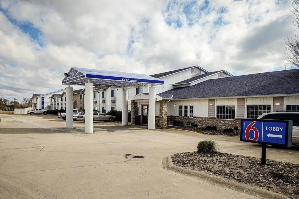 Motel 6 Stuart, IA