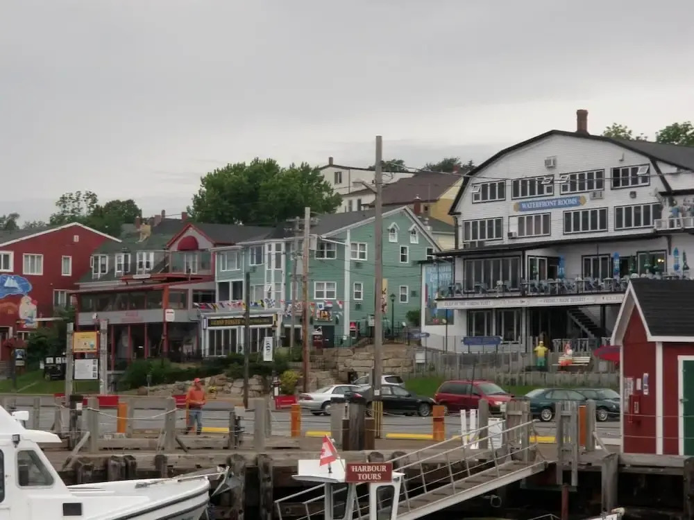 Brigantine Inn & Suites