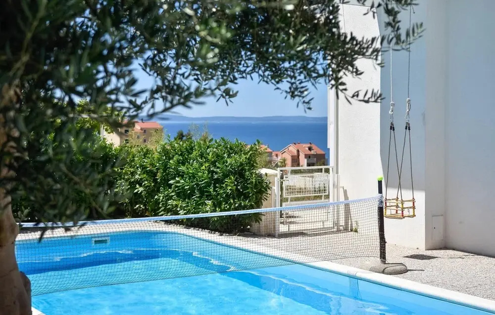 Nice Home in Podstrana With Wifi and 2 Bedrooms