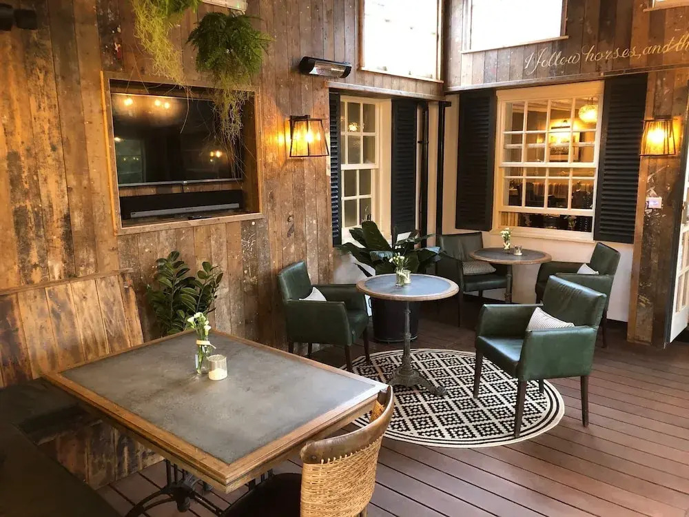 The Queens Arms