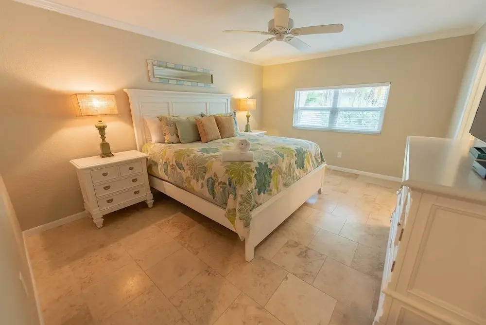 Harbor Side Apartment 5