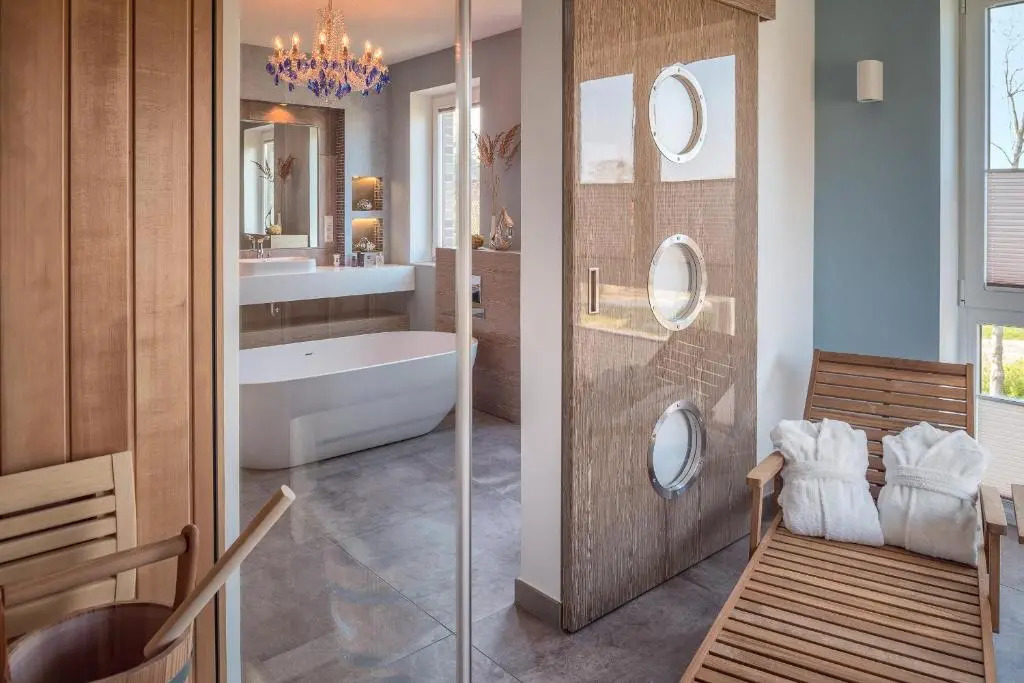 Villa Lotsenhäuser Rügen - Luxus Ferienhaus - 3 Schlafzimmer - Sauna - Dachterrasse mit Boddenblick