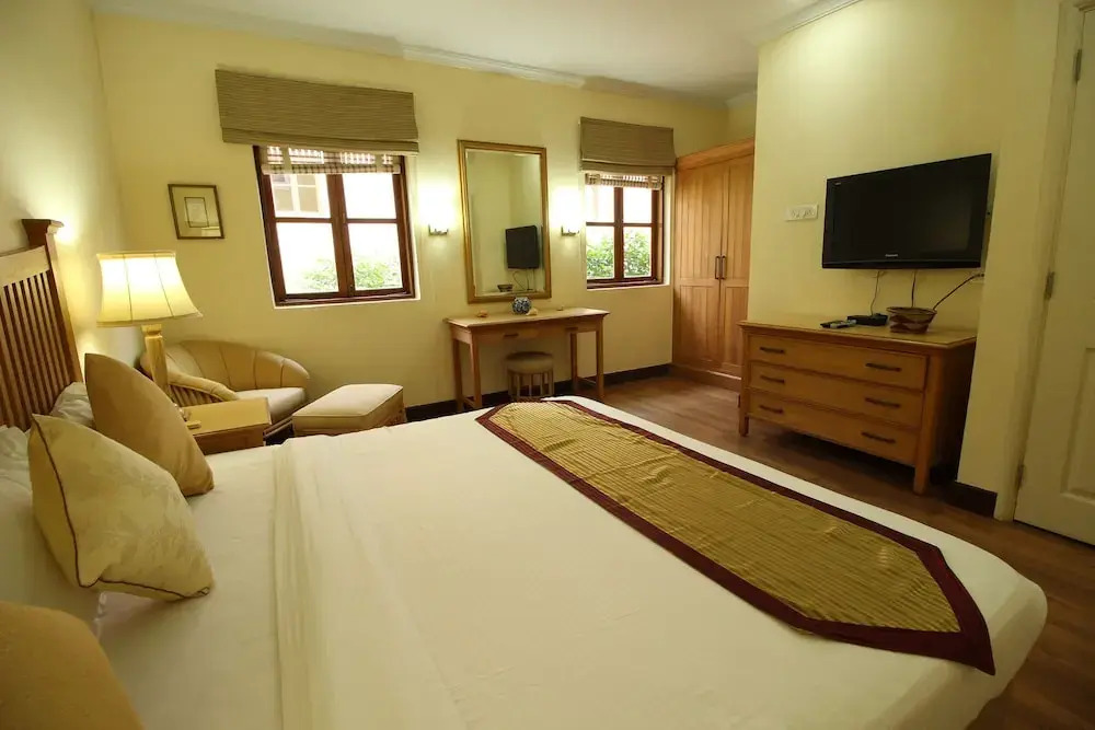 OYO 10785 Home Bright 1 BHK Sunset Beach