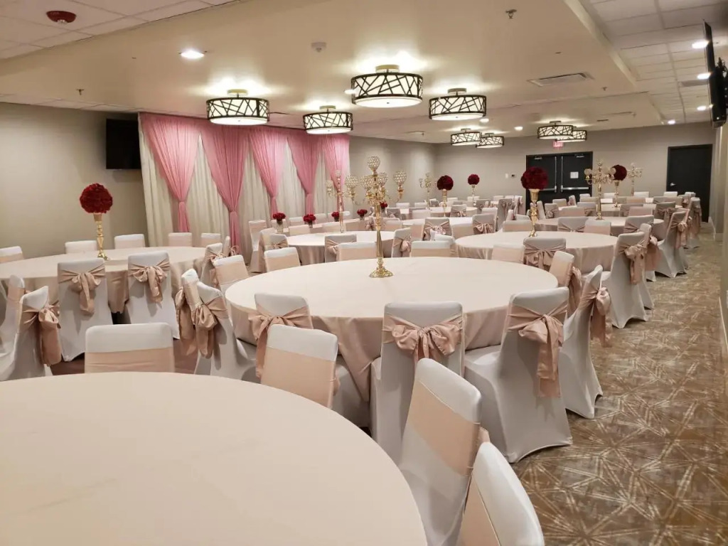 Holiday Inn Tacoma Mall by IHG